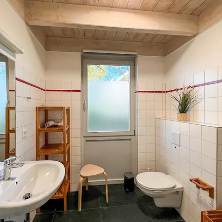 Wiesengefluester E5 - Gruppenfreundlich In Randlage Mit Fasssauna Vakantiehuis