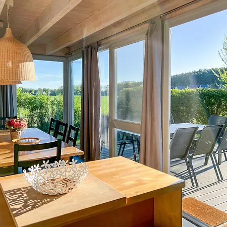 Wiesengefluester E5 - Gruppenfreundlich In Randlage Mit Fasssauna Röbel