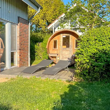 Wiesengefluester E5 - Gruppenfreundlich In Randlage Mit Fasssauna Vakantiehuis